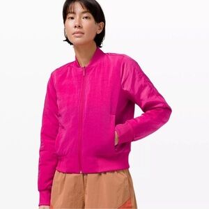 Lululemon Non-Stop Bomber Reversible Size 4 in Ripened Raspberry
